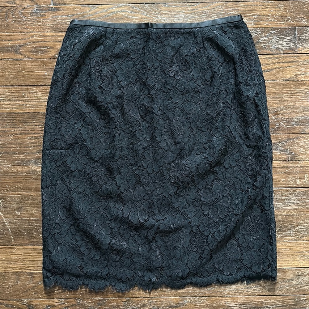 Classic Ann Taylor Lace Skirt